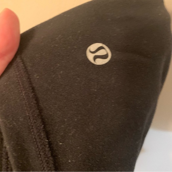 Lululemon Reversible Black Shorts 10 - Picture 5 of 9